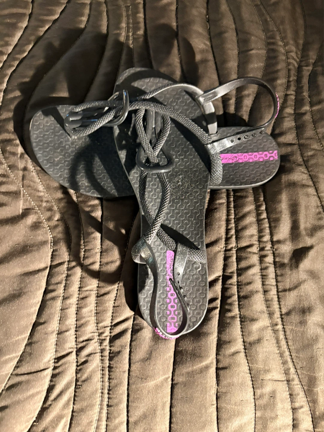 Ipanema Flip Flops - Grey/Pink - Size 7 - photo 4