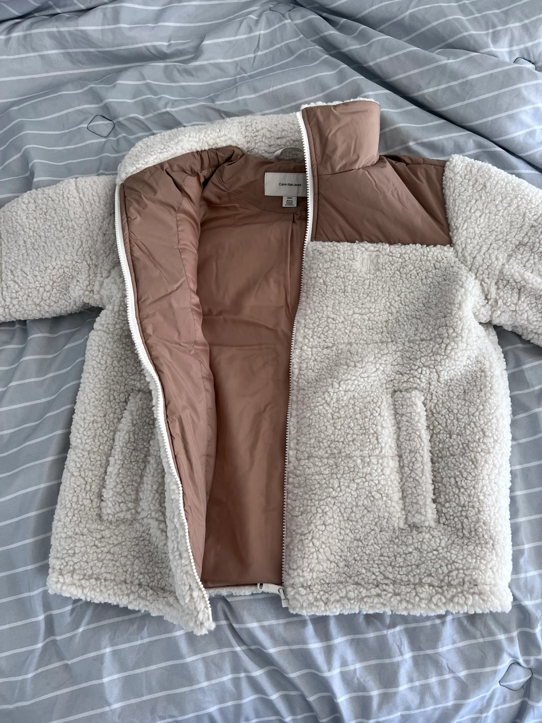 Calvin Klein Sherpa Puffer Jacket(Size Small US) - photo 3