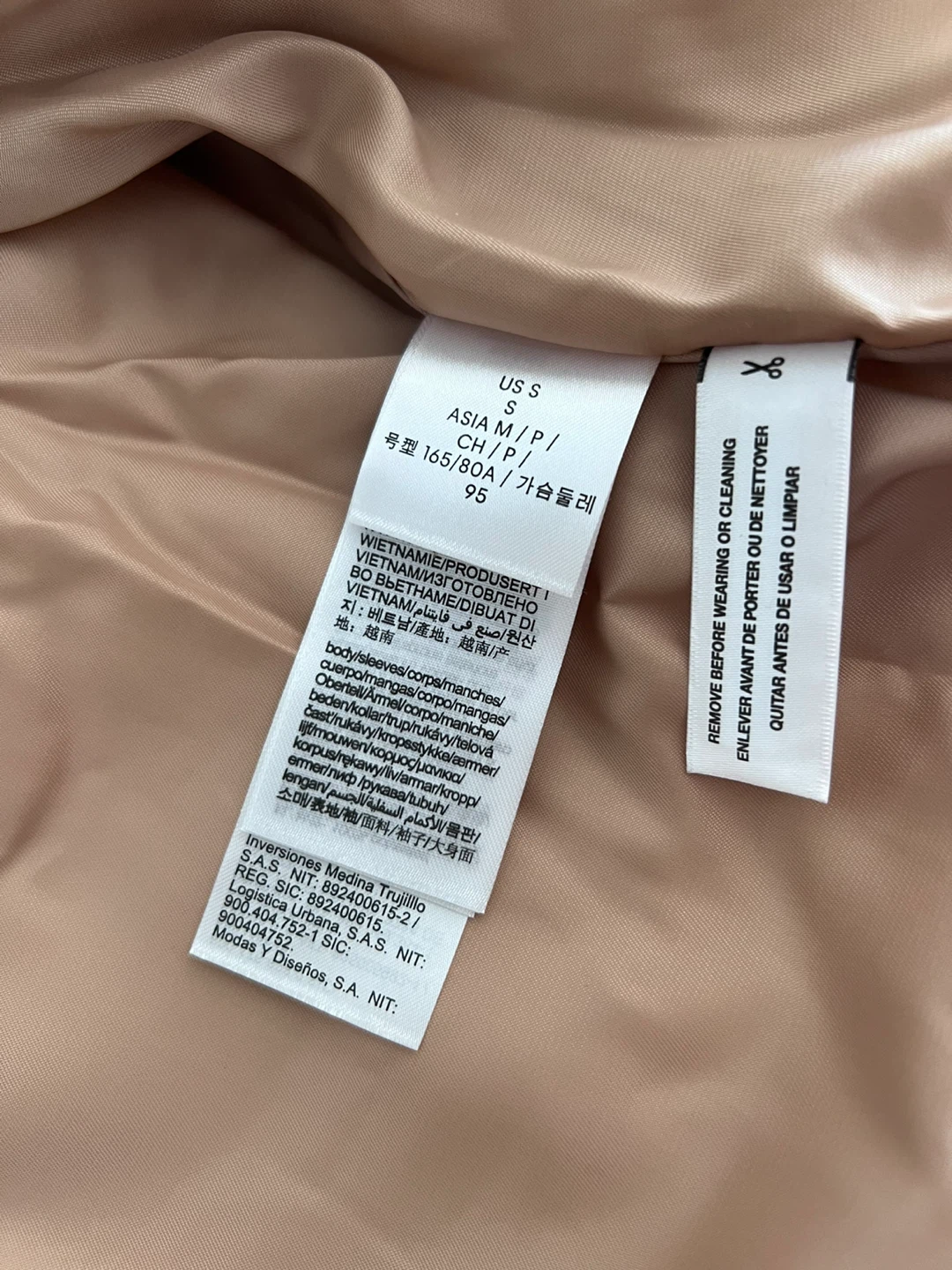 Calvin Klein Sherpa Puffer Jacket(Size Small US) - photo 4