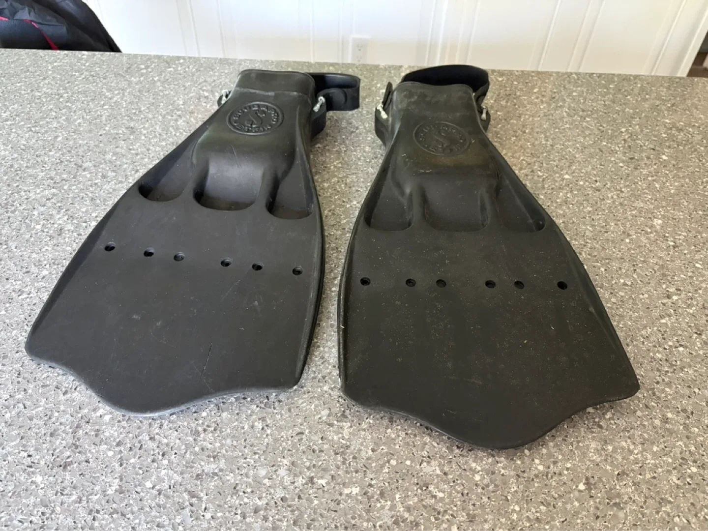 SCUBAPRO JETFIN Scuba Diving Fins - Men’s Medium Black