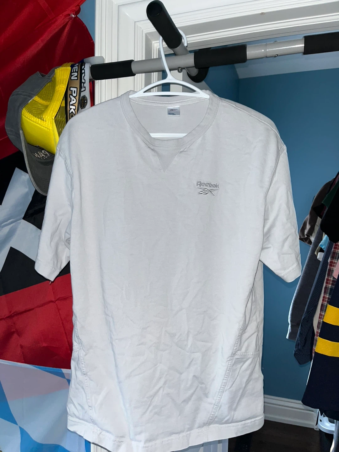 Reebok Grey T-Shirt Size M