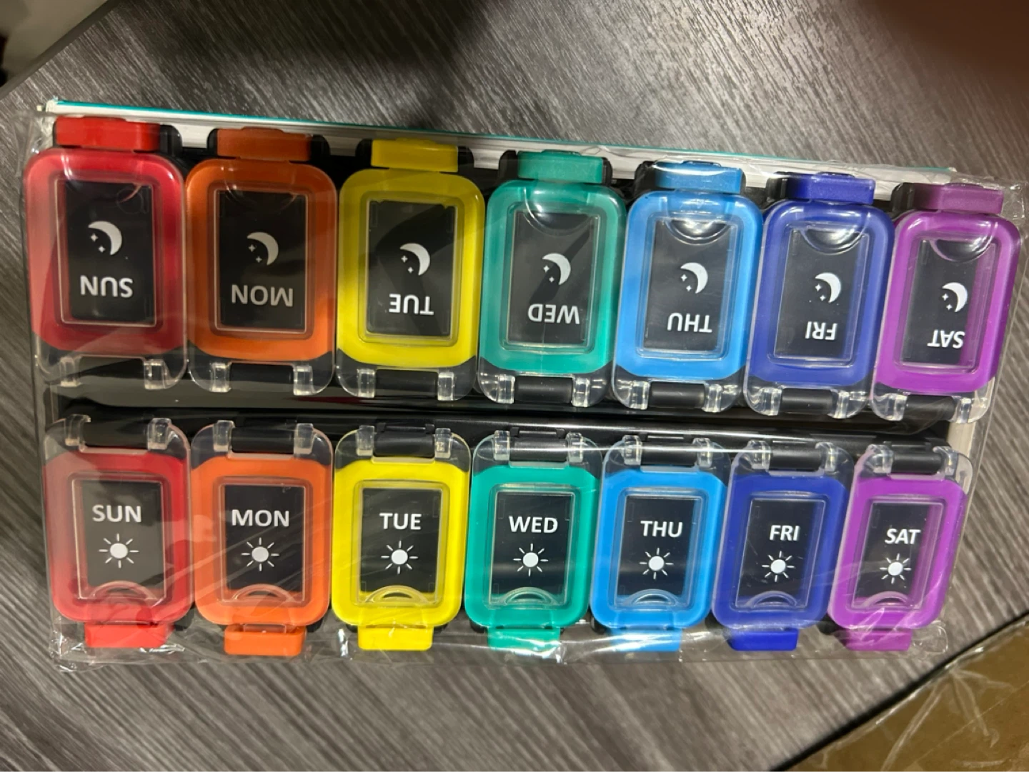 Brand New- AquaSeal 14 Pill Organizer! - photo 3