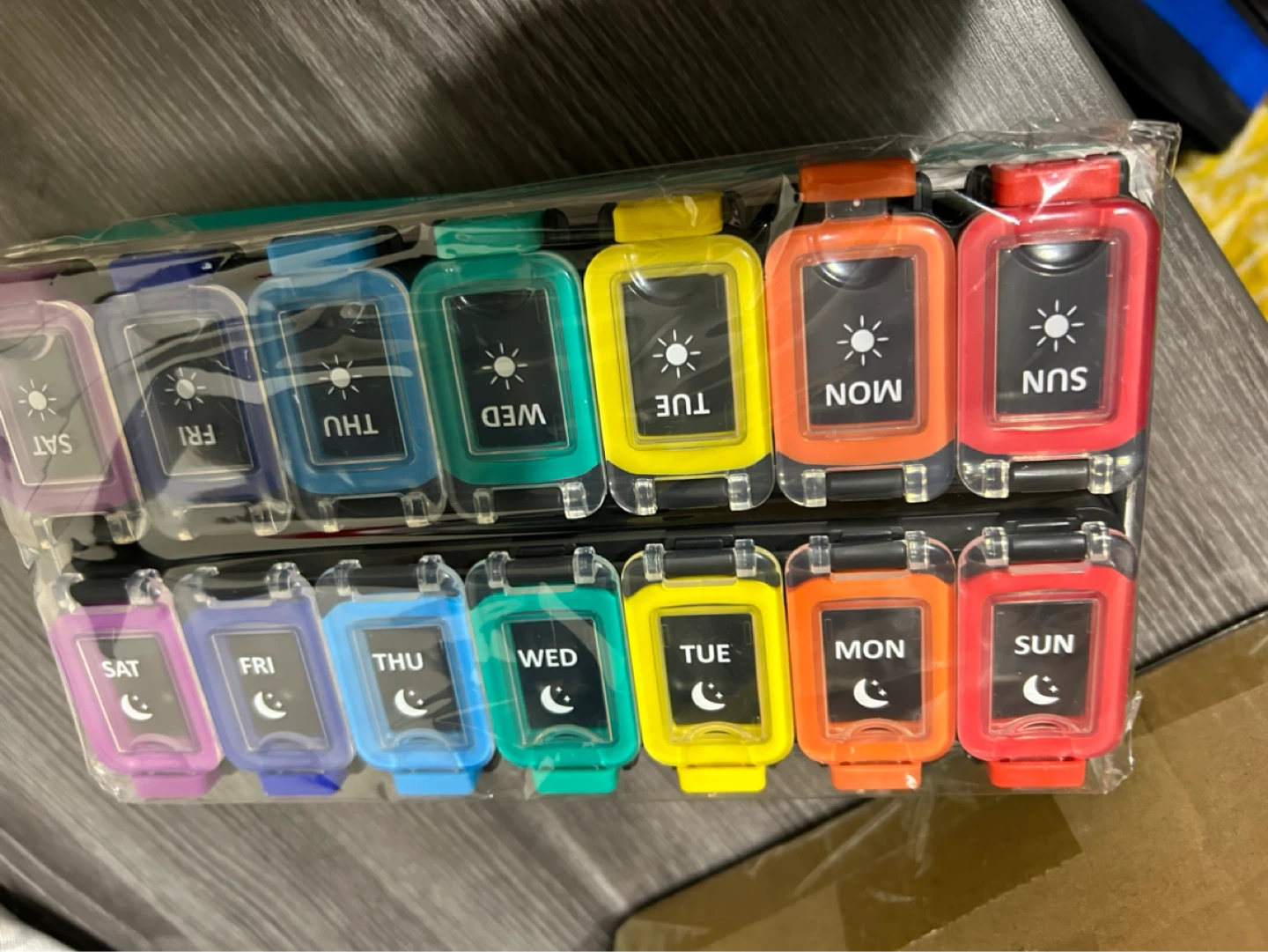 Brand New- AquaSeal 14 Pill Organizer! - photo 2