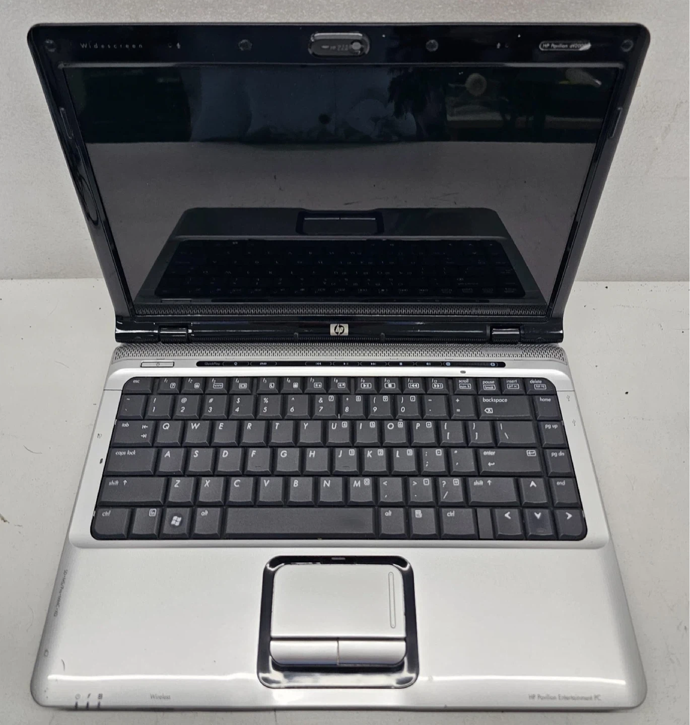 HP Pavilion DV2500 Laptop - photo 3