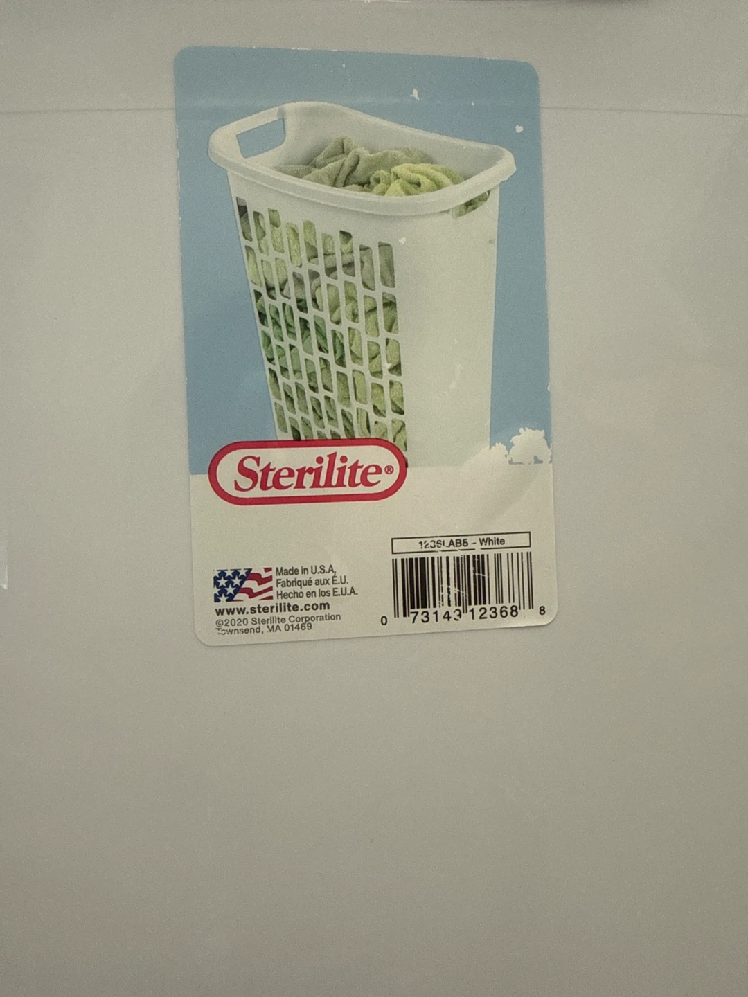 Sterilite White Tall Laundry Basket( great condition) - photo 4