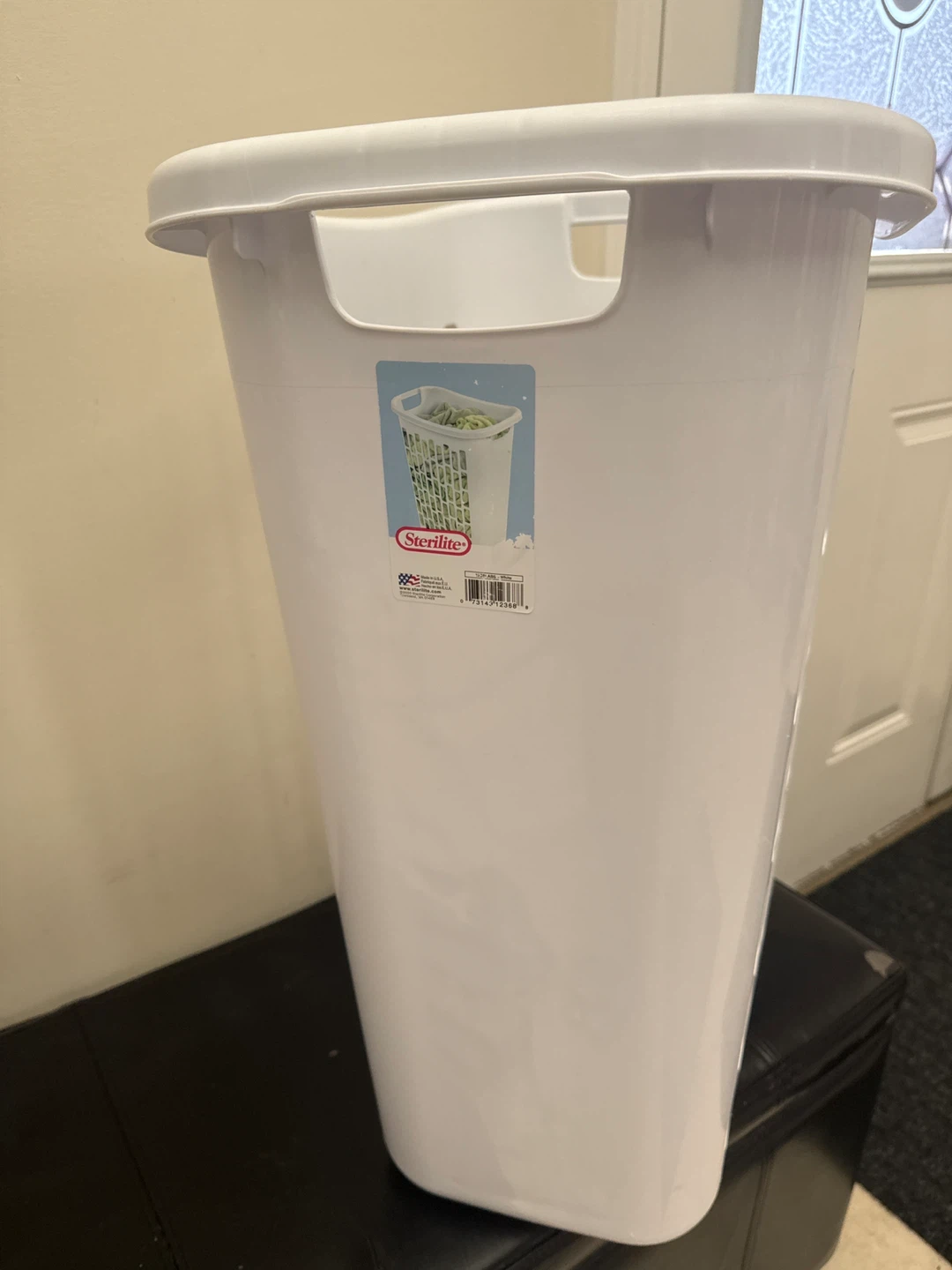 Sterilite White Tall Laundry Basket( great condition) - photo 2