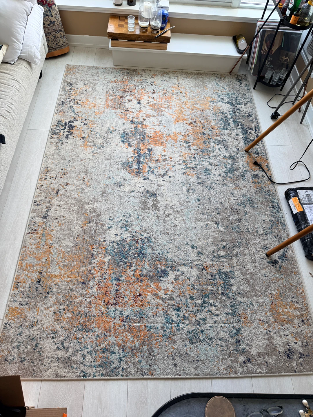 Area Rug with Abstract Pattern