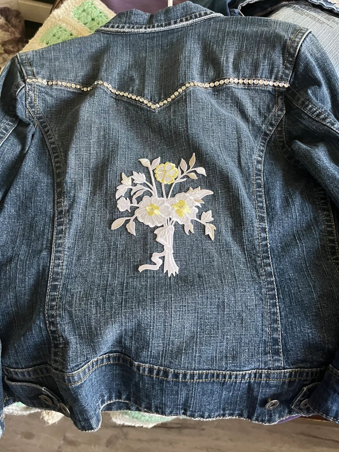 Customized Denim Jacket with Lace and Appliqué - photo 4