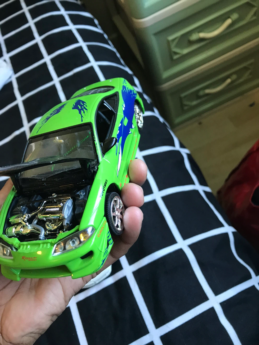 Corvette & Green Sports Car Die-cast Model Cars
