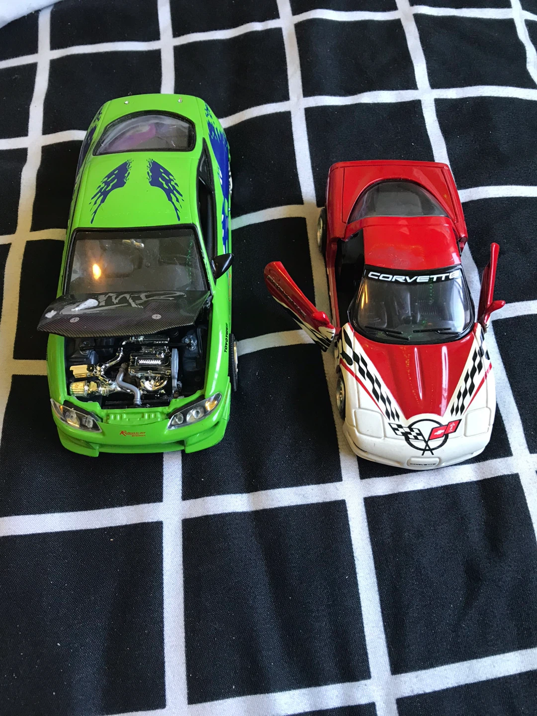 Corvette & Green Sports Car Die-cast Model Cars - photo 4