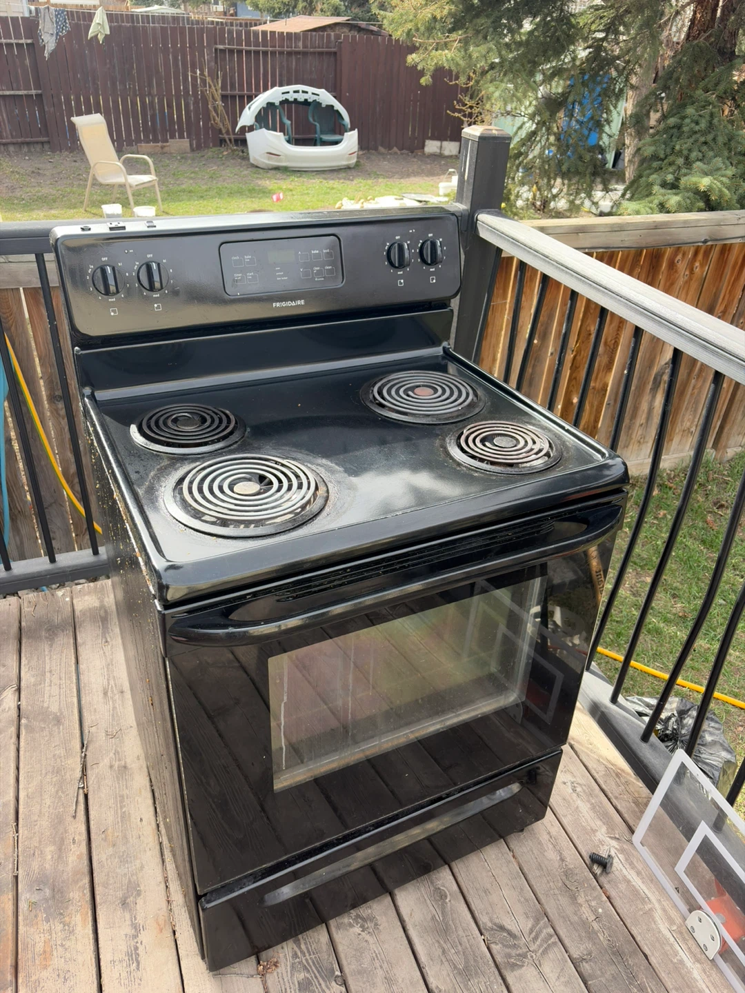 Frigidaire Electric Stove