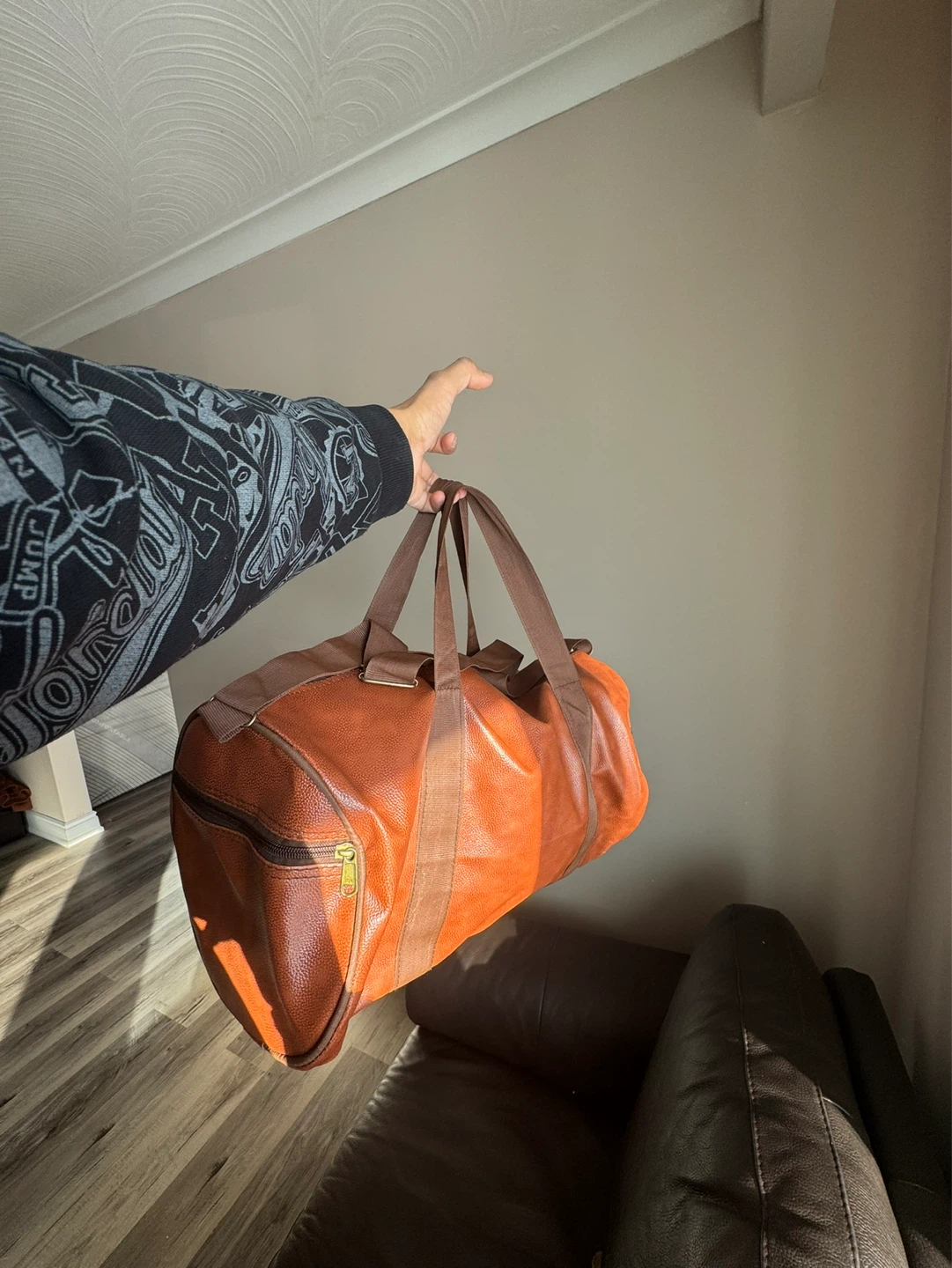 Leather duffel bag for men and women - photo 4