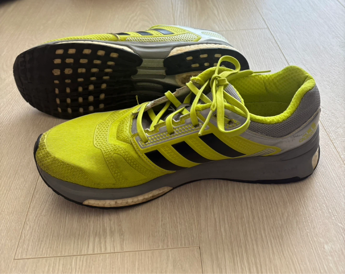 Adidas Boost running shoes - photo 2