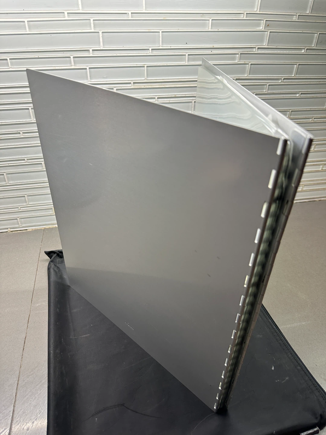 NOS VINTAGE PINA ZANGARO AIRCRAFT ALUMINUM ARTIST PORTFOLIO CASE