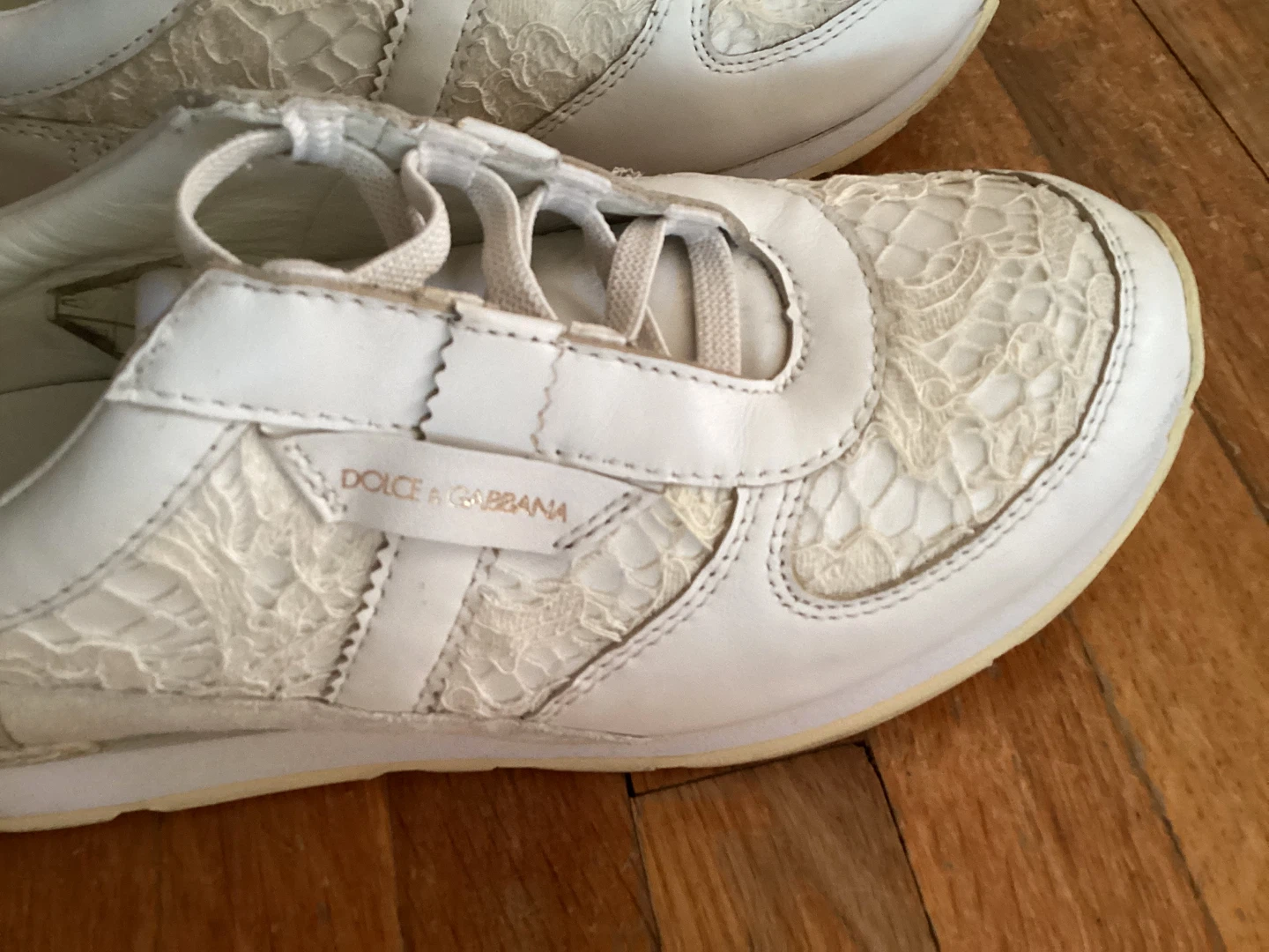 Dolce & Gabbana White Lace Sneakers - Size 34 - photo 3