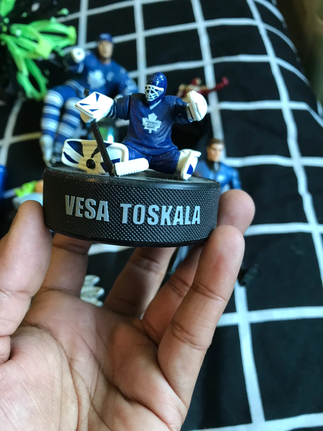 Toronto Maple Leafs Vesa Toskala Action Figure - photo 2