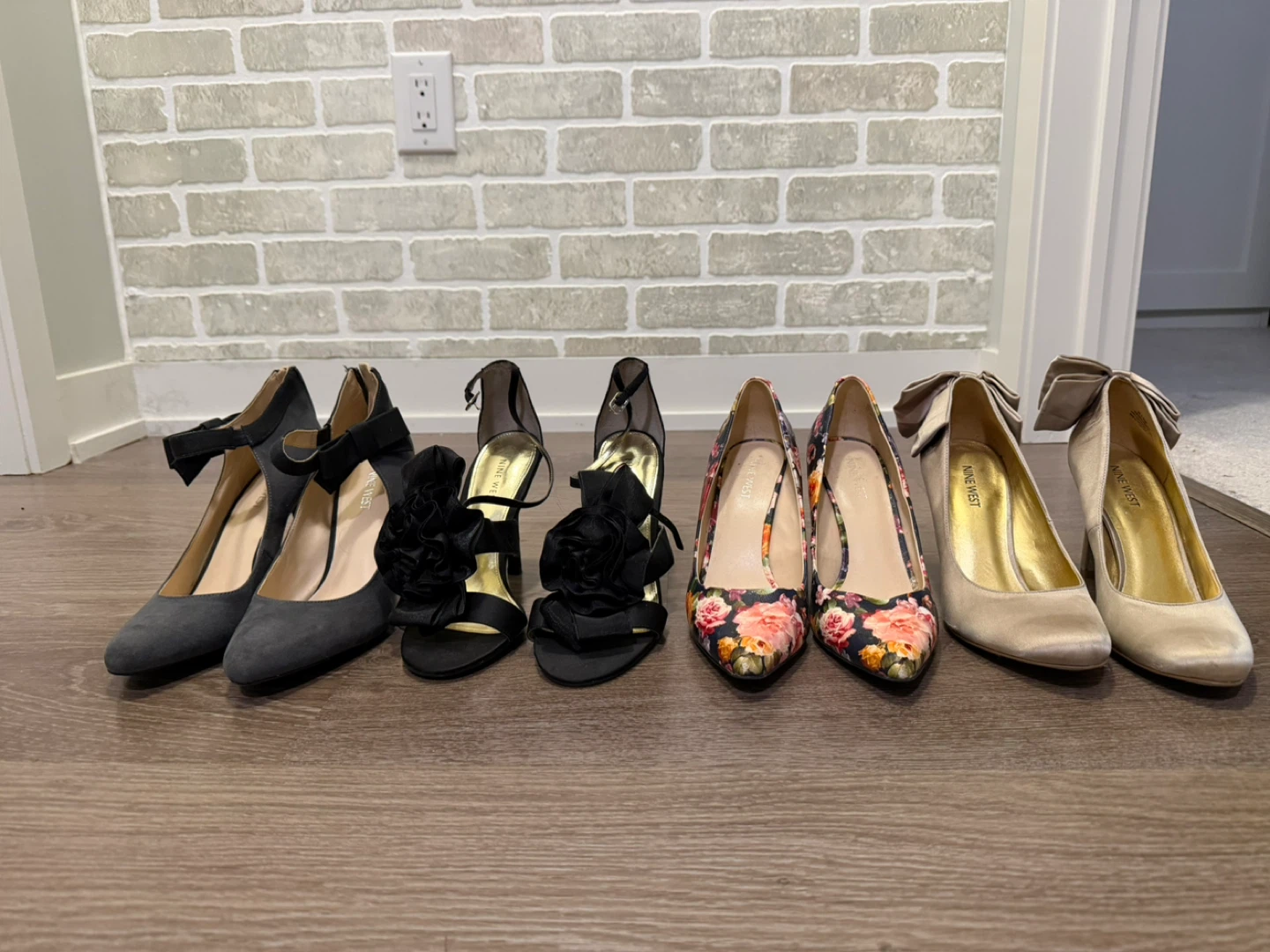Size 8 - 4 pairs of Nine West Shoes (like new) - photo 3