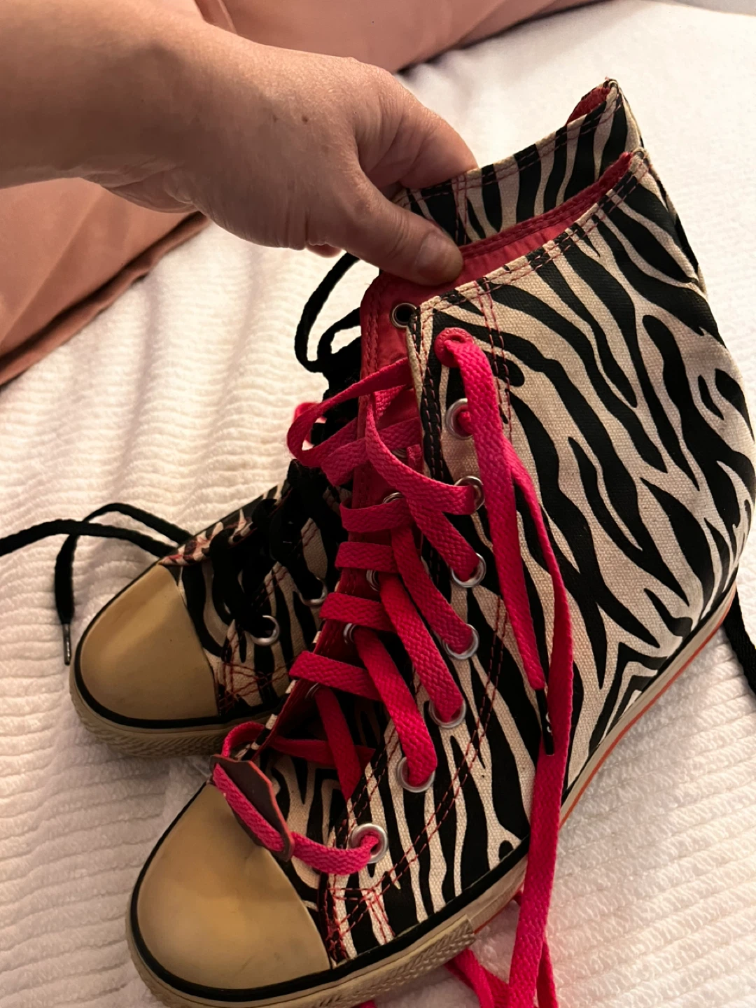 Brand New Zebra Print platform boots style size 8 - photo 5