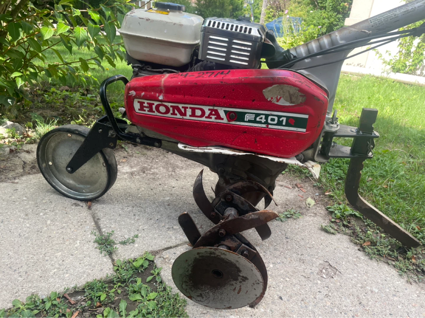 Honda garden Tiller ,delivery - photo 3