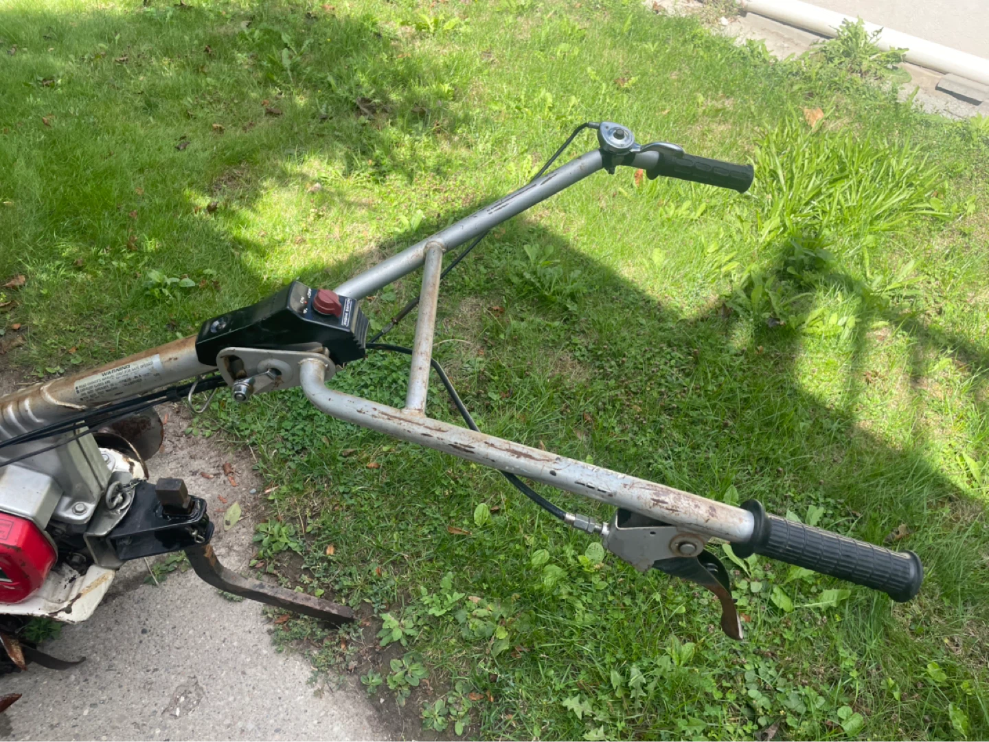 Honda garden Tiller ,delivery - photo 4