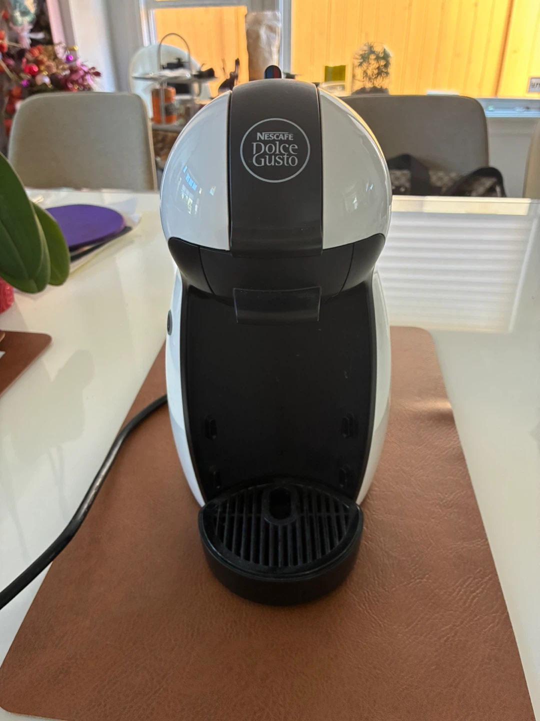 Nescafe Dolce Gusto Coffee Maker
