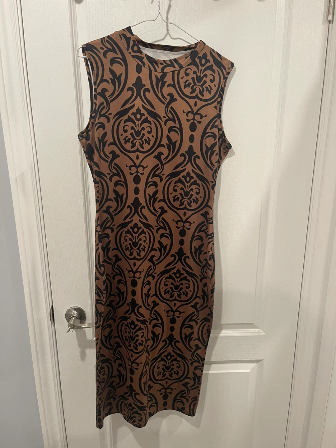 Brown Damask Print Sleeveless Dress