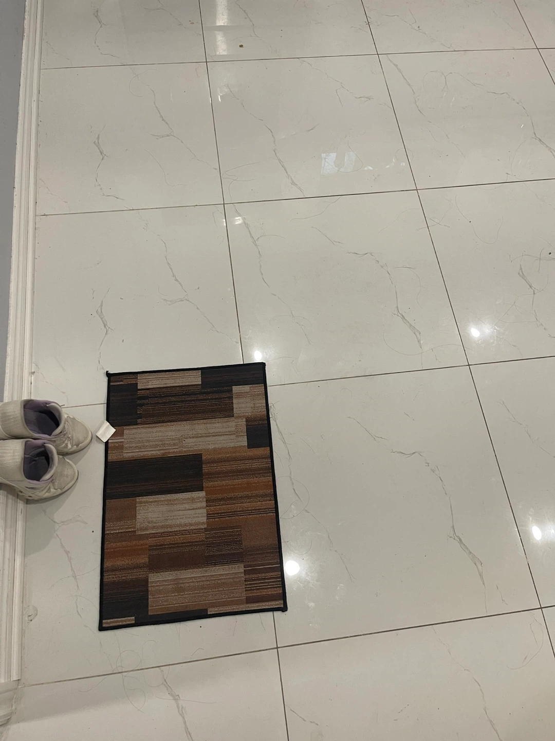 Area Rug with Striped Pattern - photo 2