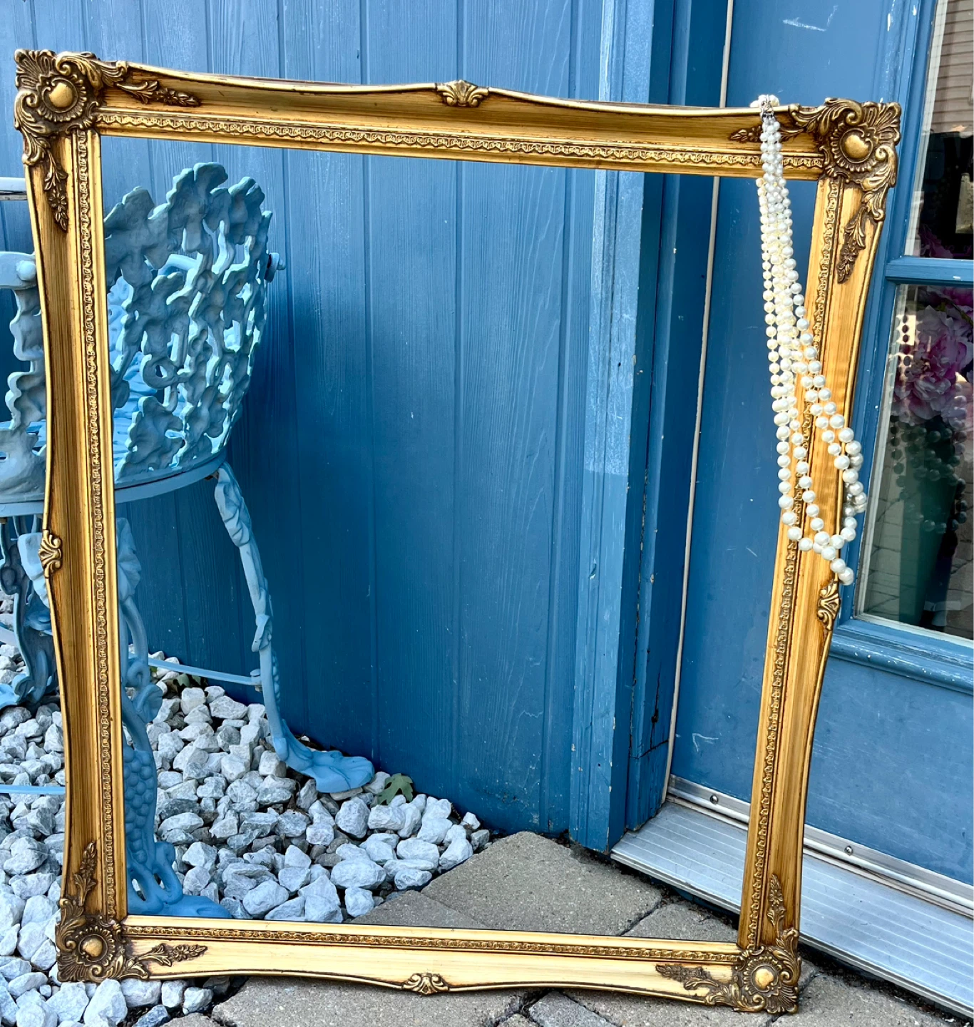 BEAUTIFUL GOLD ORNATE FRAME