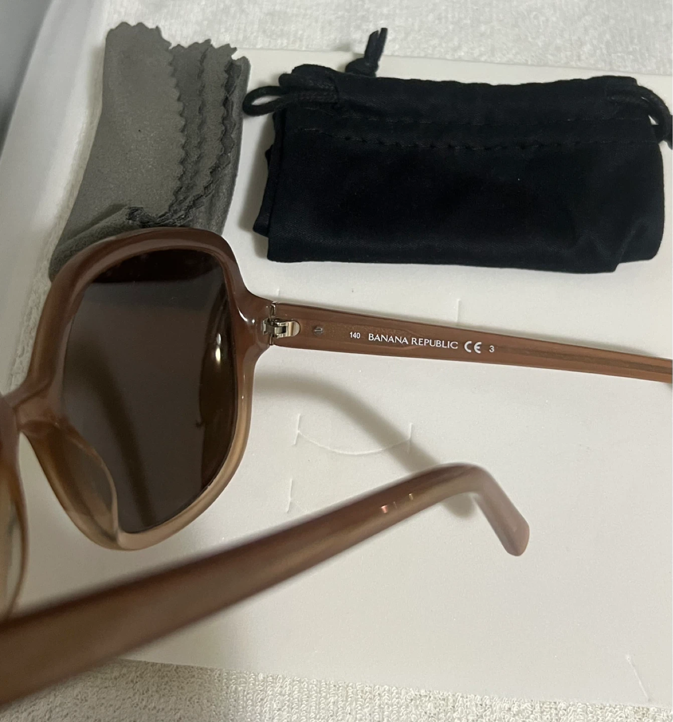 Banana Republic Women's Sunglasses - photo 2