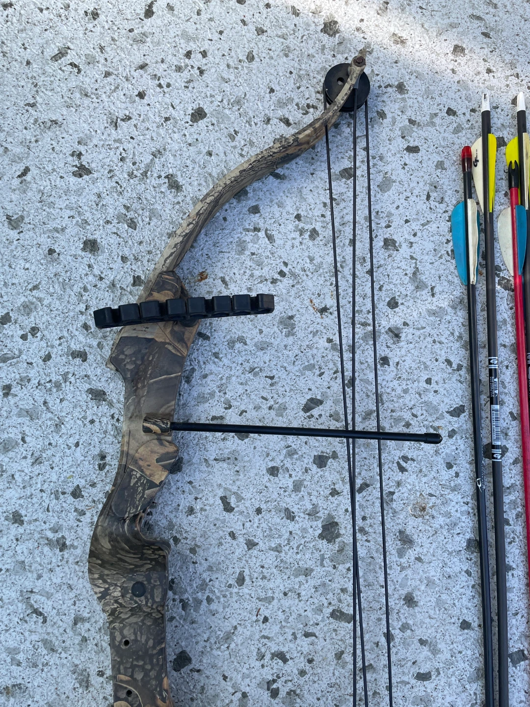 Camo Recurve Bow with 5 Arrows - photo 2