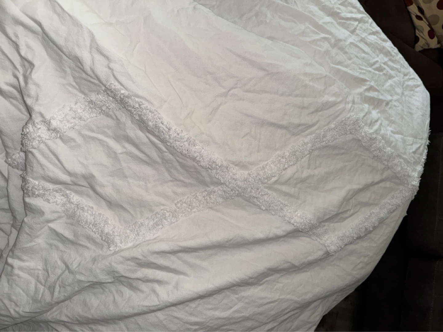 White Duvet Cover with Textured Pattern- Queen