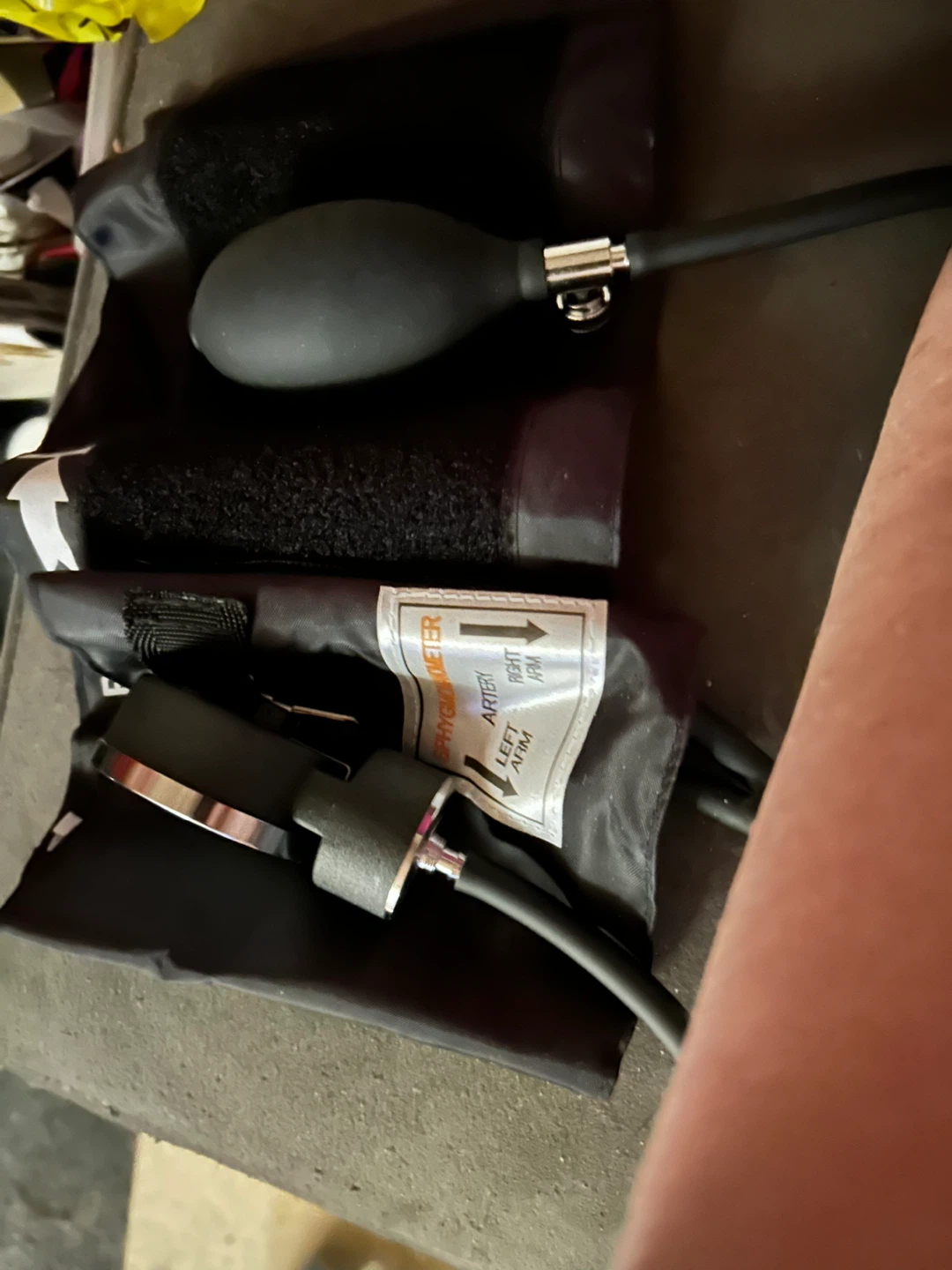 Primacare Aneroid Sphygmomanometer Blood Pressure Monitor - photo 2