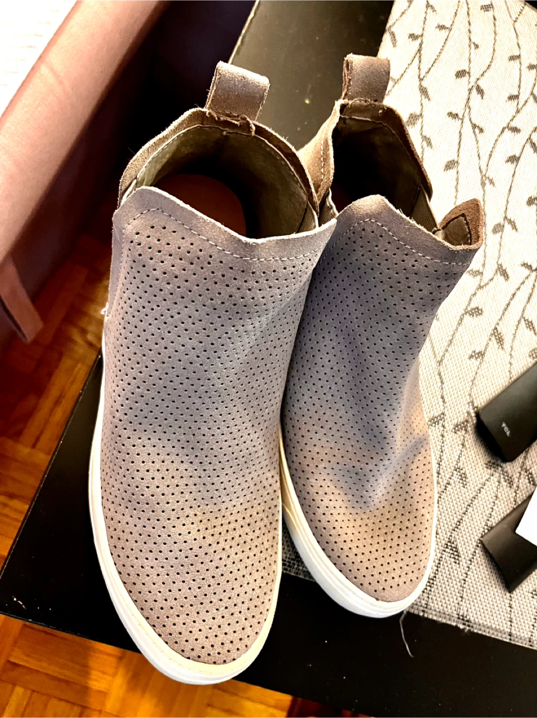 Perforated Suede Chelsea Boots - photo 4