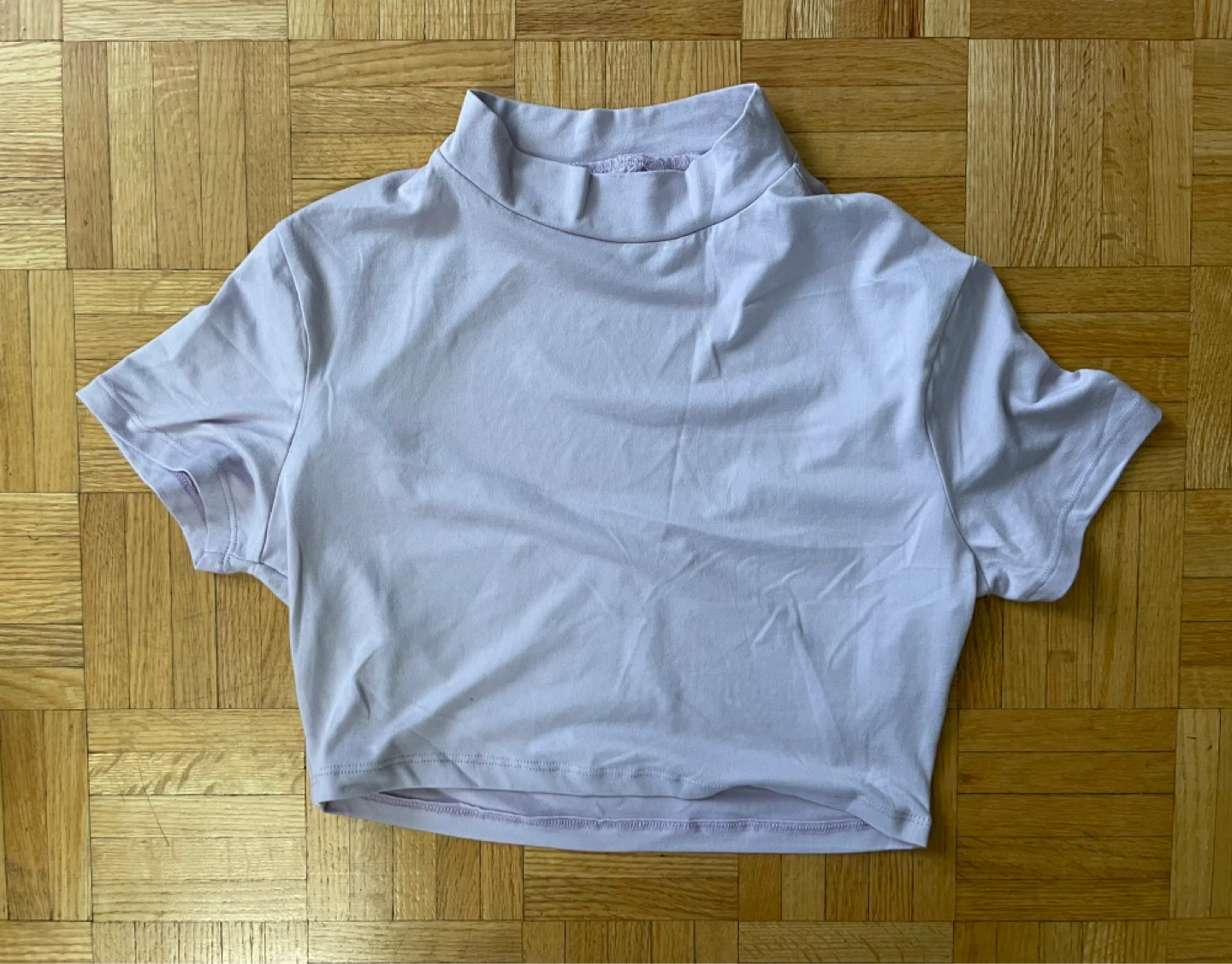 Lilac Cropped T-Shirt with Open Back