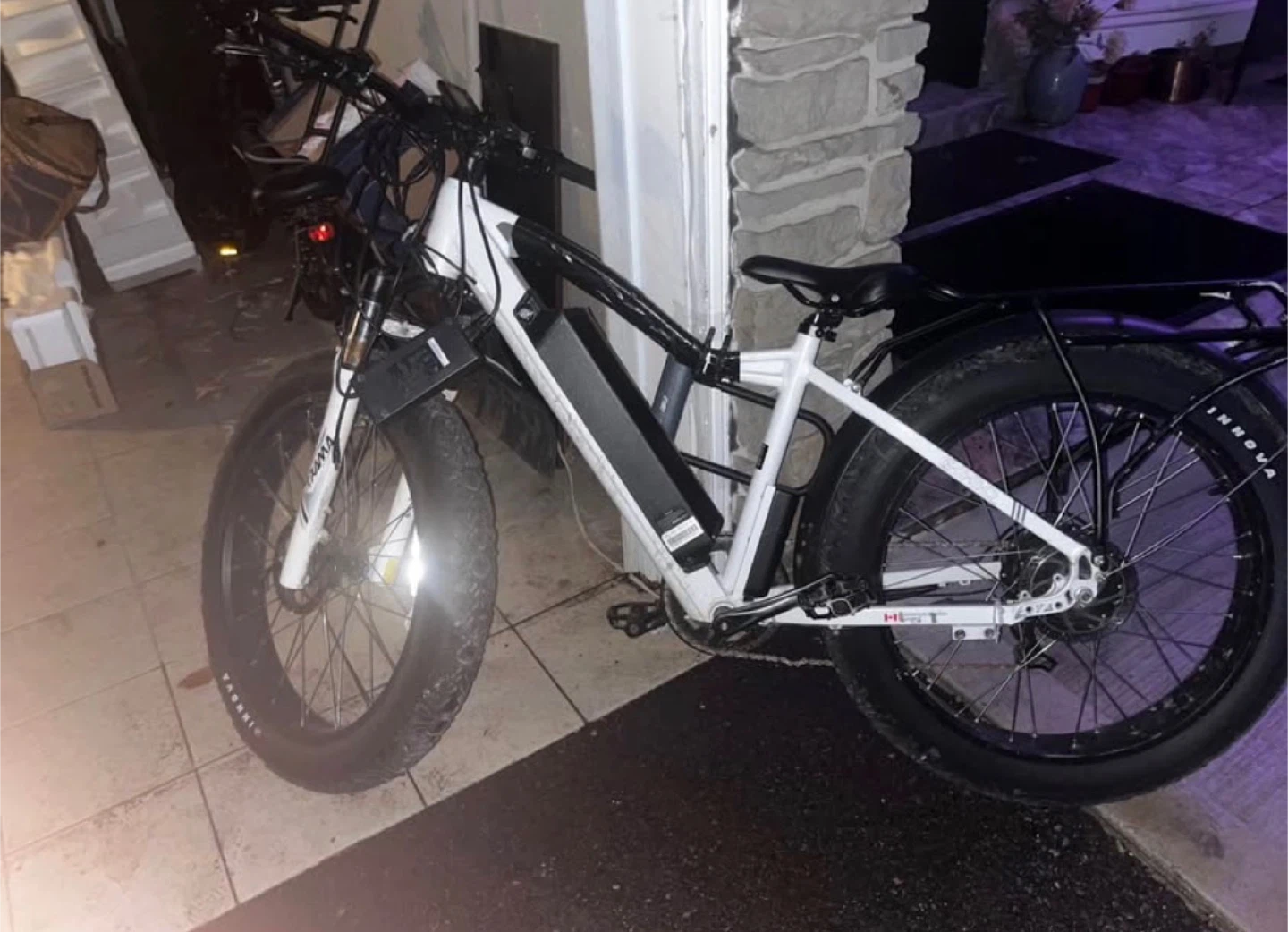 NOT WORKING  JUST FOR  PART White Fat Tire Electric Bike