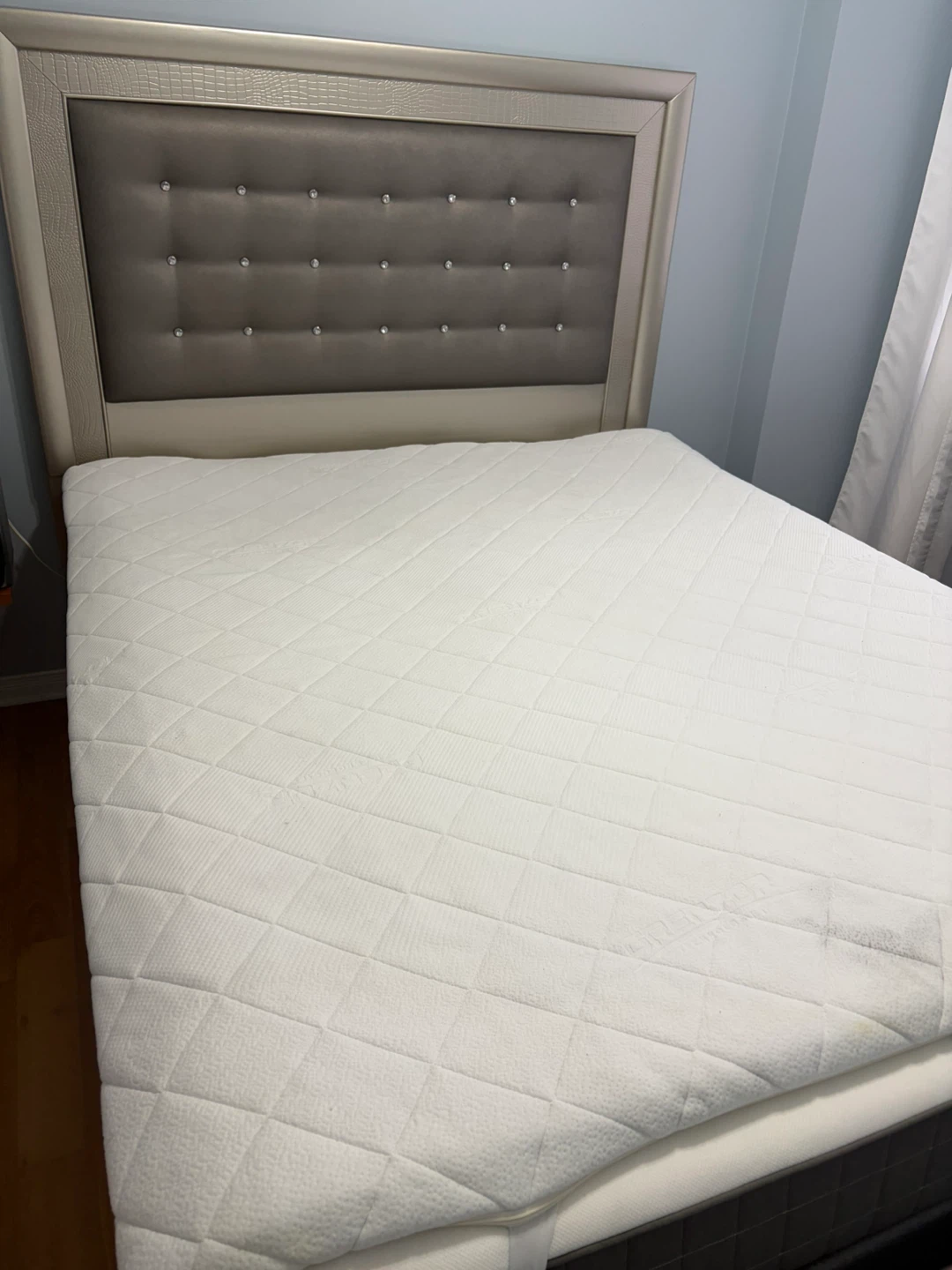Tufted Queen Headboard with Faux Croc Trim - photo 3