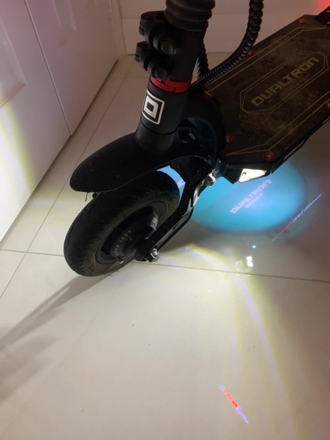 DUALTRON SPIDER 2 FAST AND LIGHTWEIGHT ELECTRIC SCOOTER - photo 3