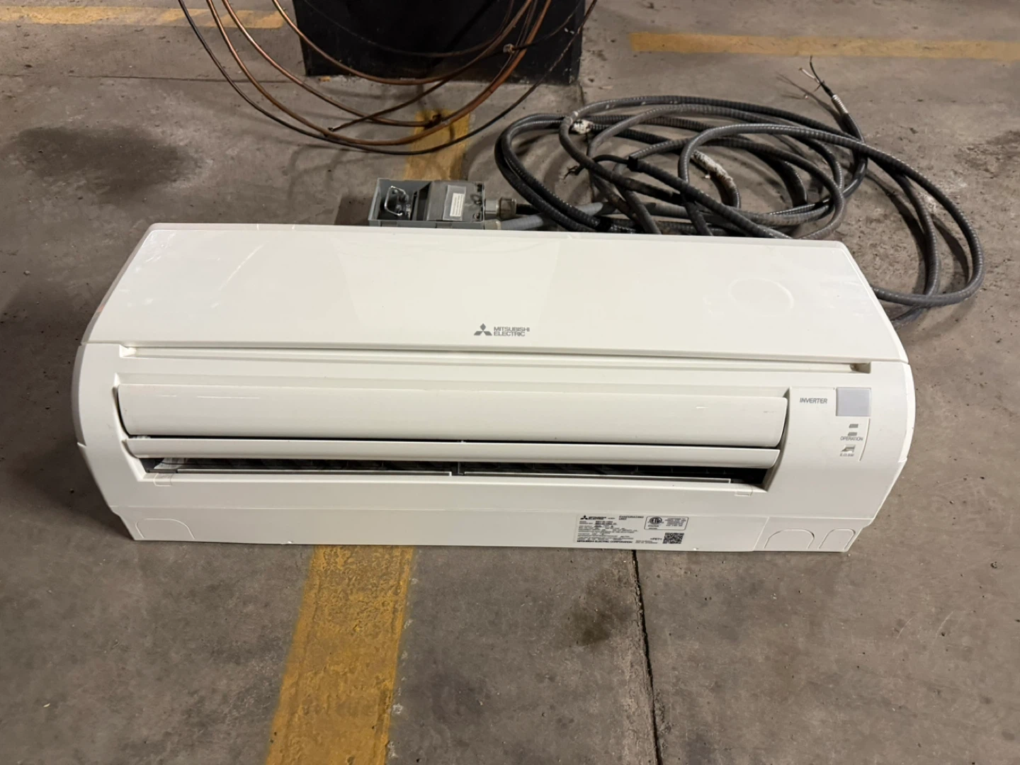 Mitsubishi Mini Split 12,000 BTU Air Conditioner - photo 2