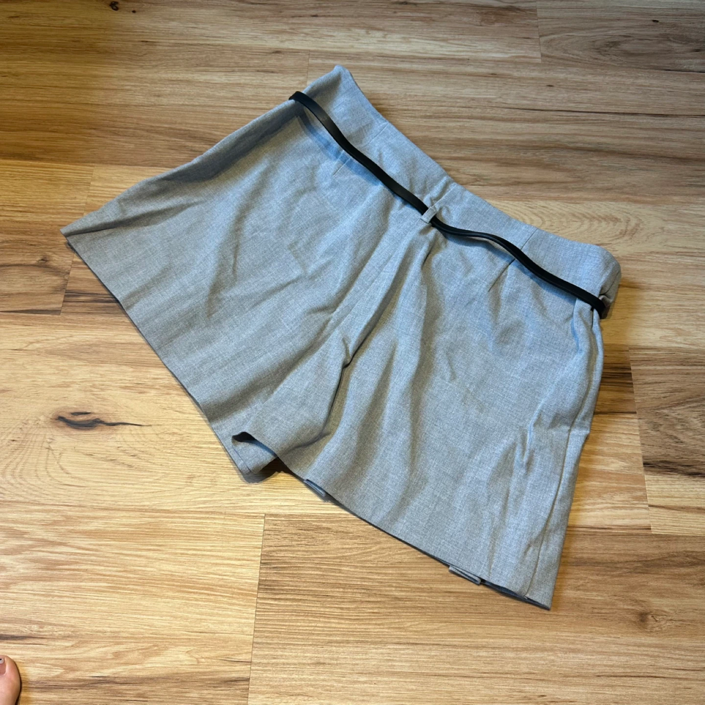 Zara Grey Pleated Skirt with Belt - Size M - photo 3