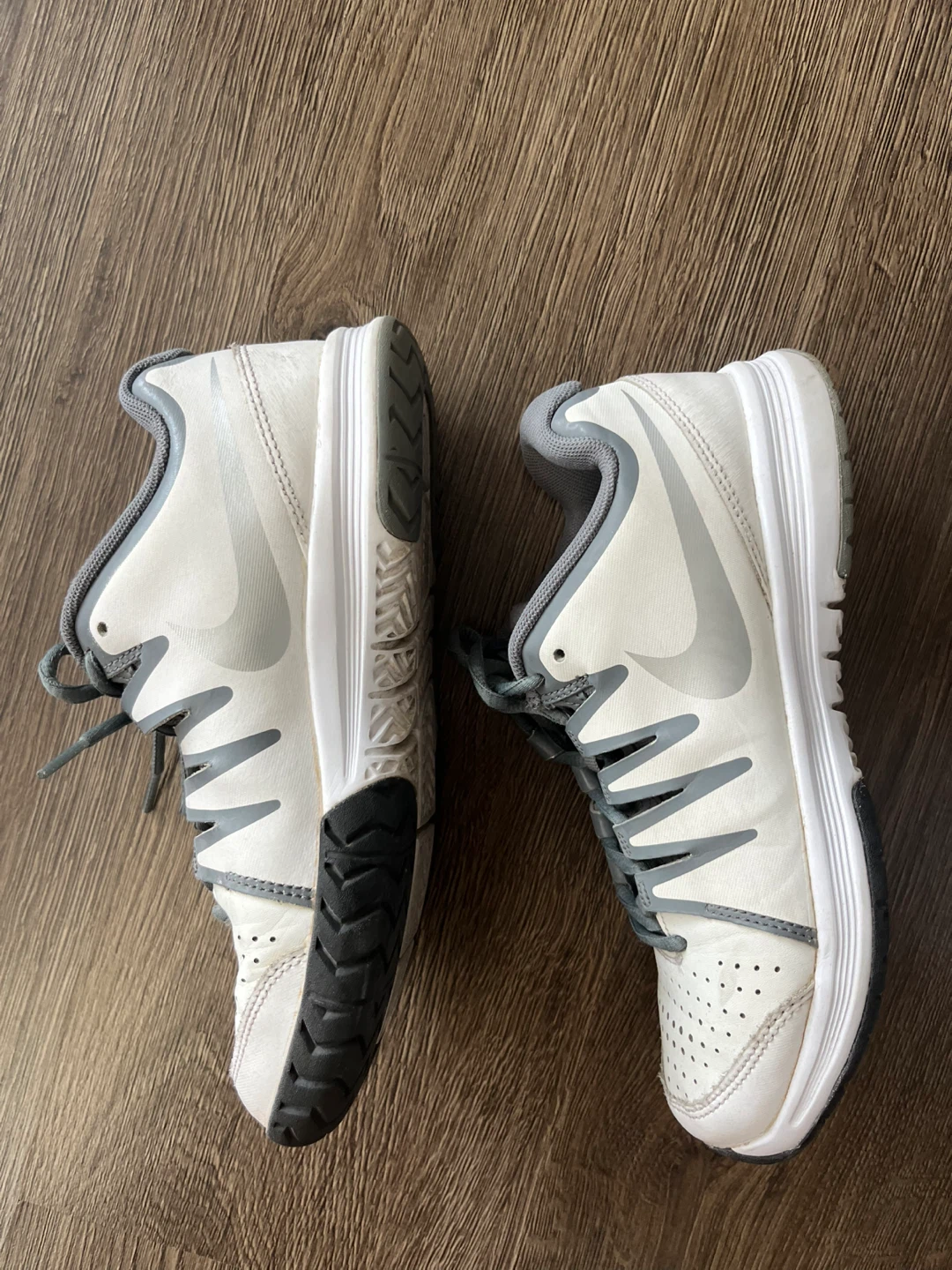 Nike Women's Tennis Shoes 38 european - photo 2