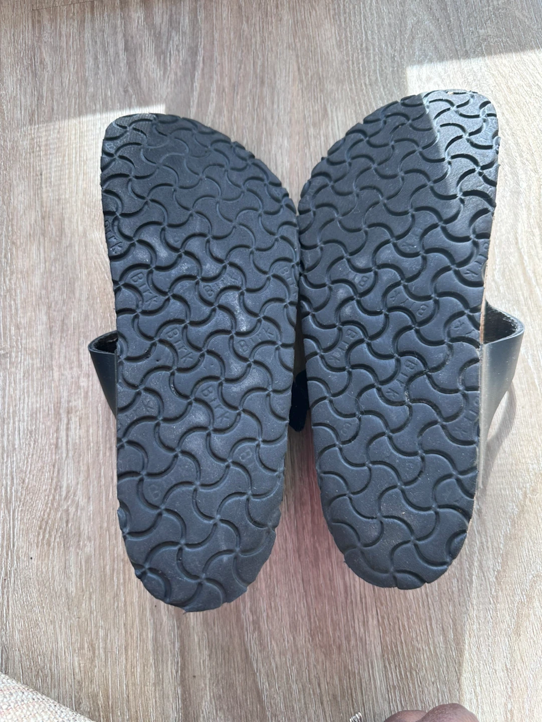 Birkenstock Gizeh Sandals Size 41 Black - photo 5