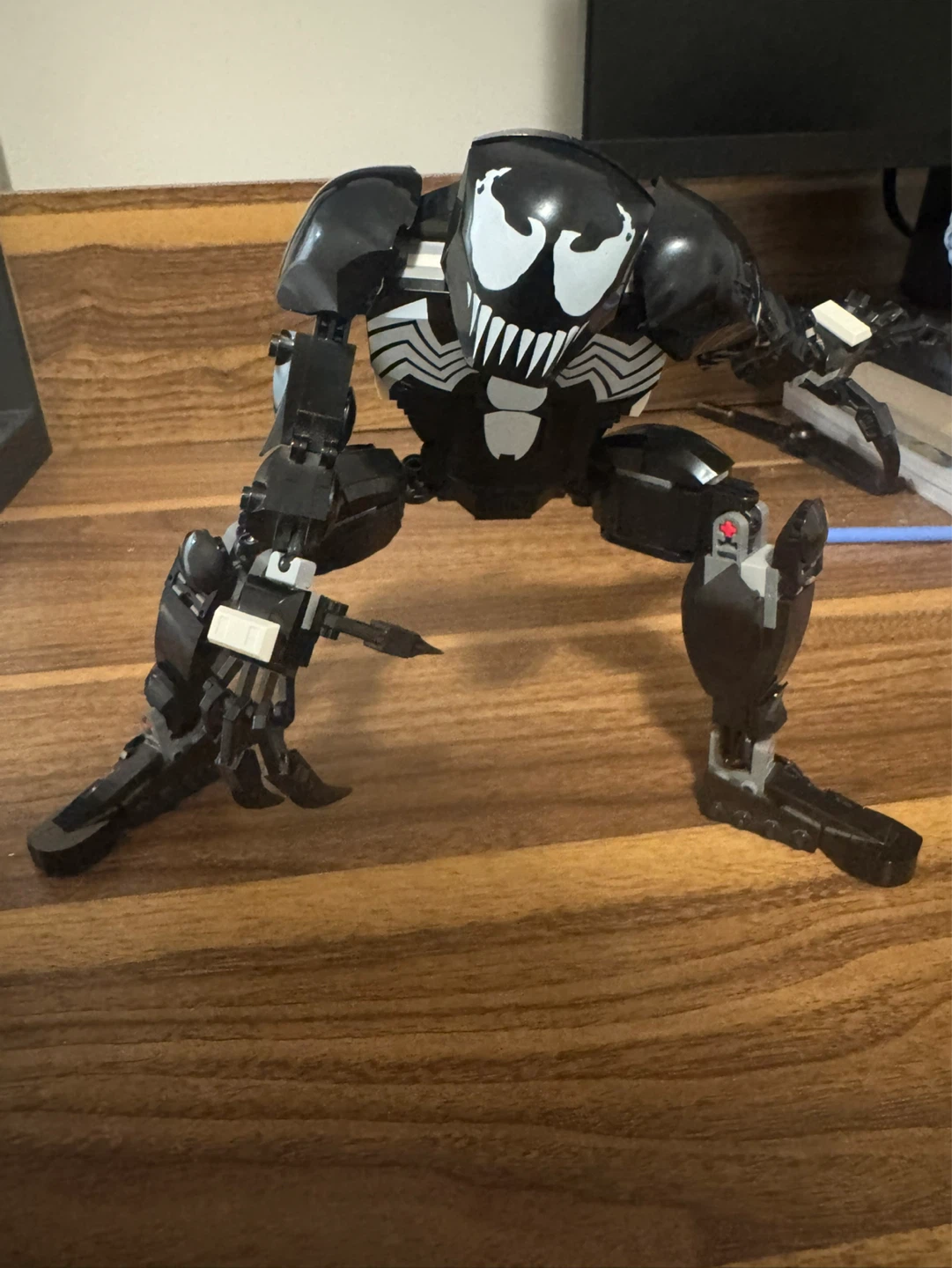 Old LEGO Marvel Venom figure ( RETIRED) - photo 2