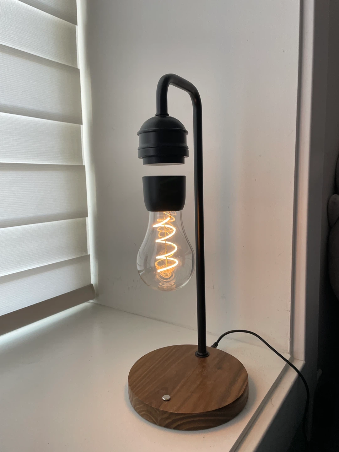 Floating Light Bulb Lamp
