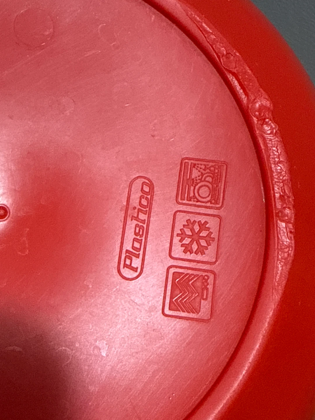 Plastic Bowls and Plates Set - photo 2