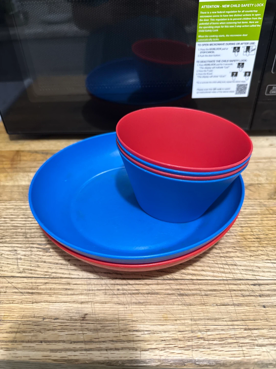 Plastic Bowls and Plates Set