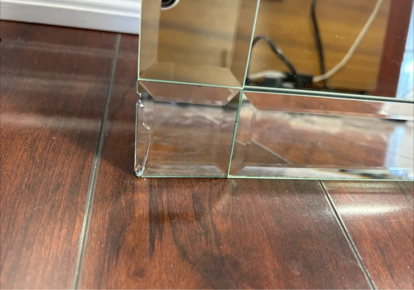 Bevelled Mirrored Accent Mirror - photo 3