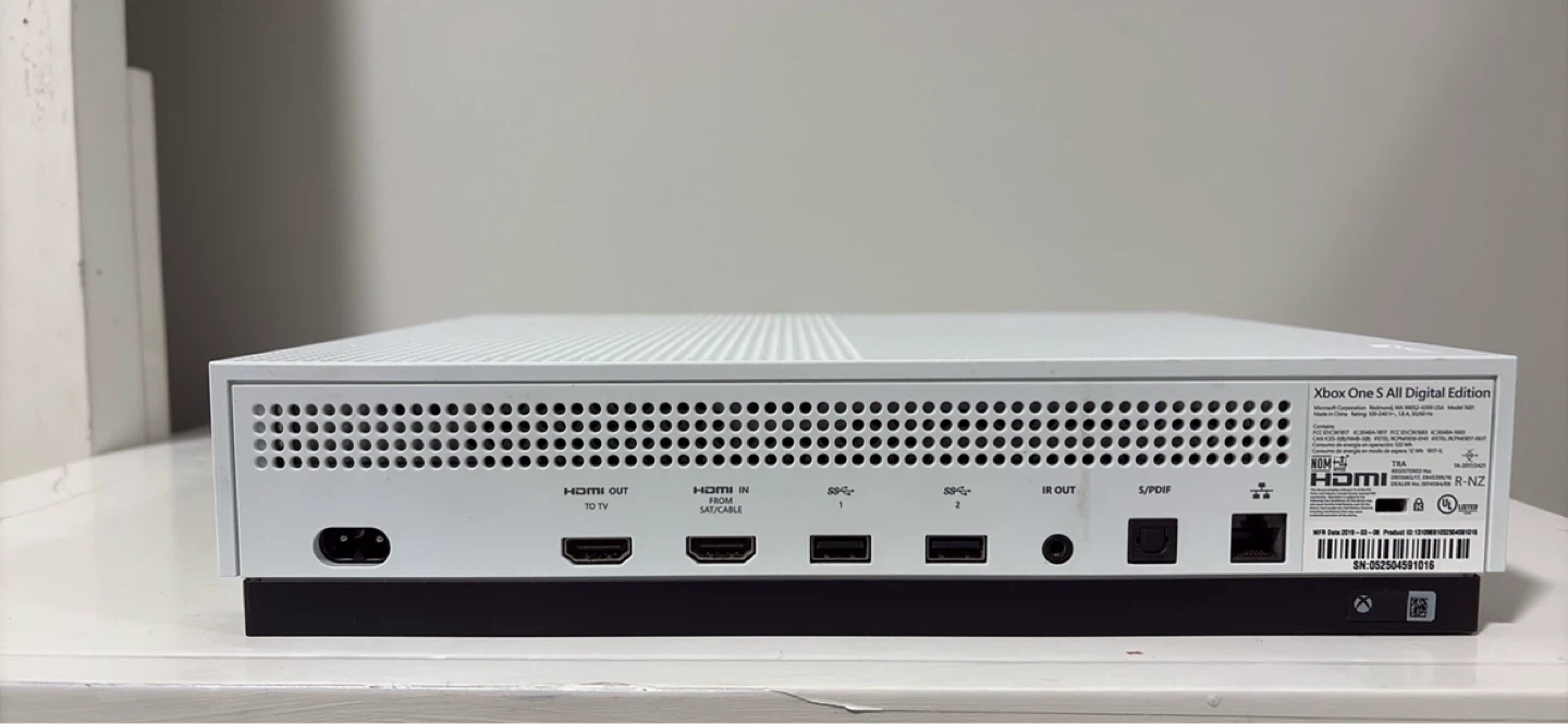 Xbox One S - photo 3