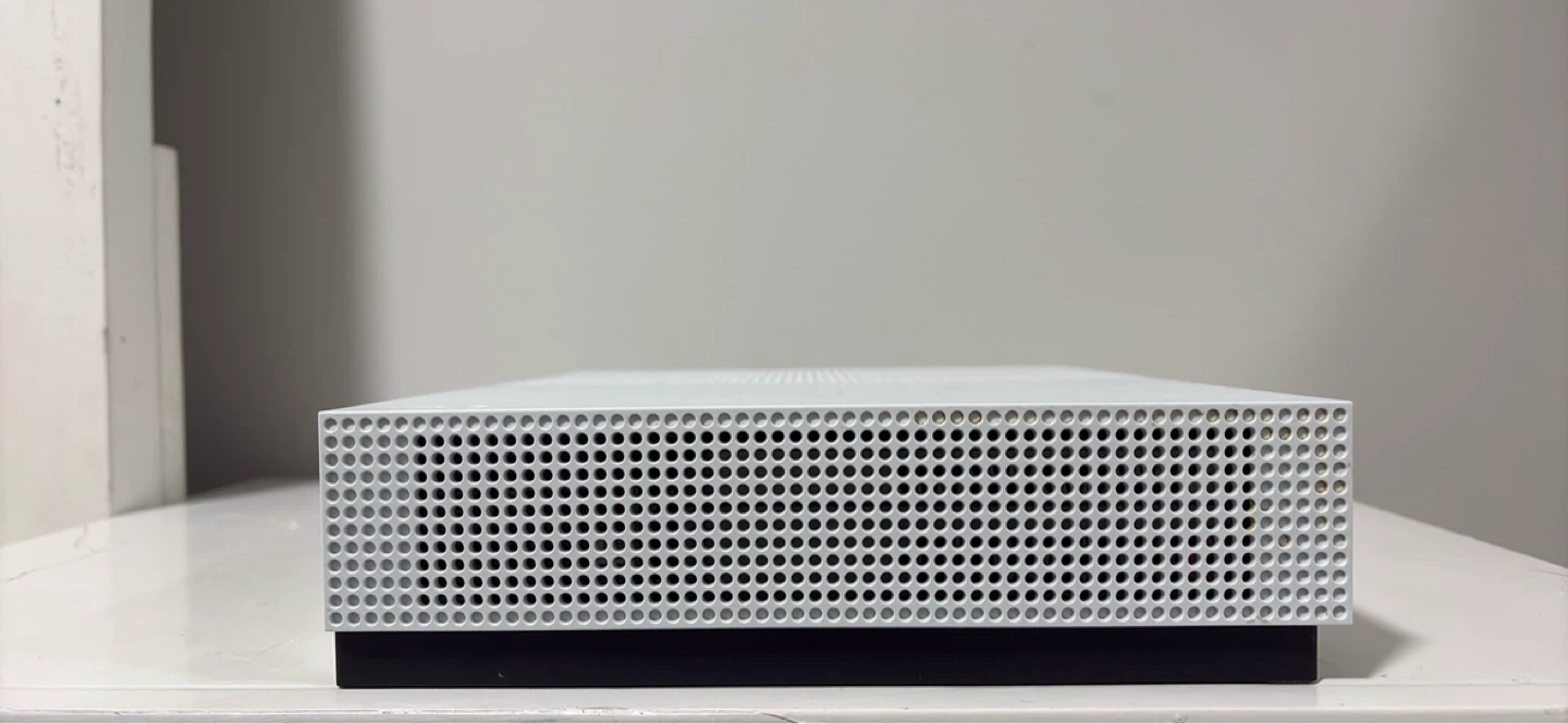 Xbox One S - photo 2