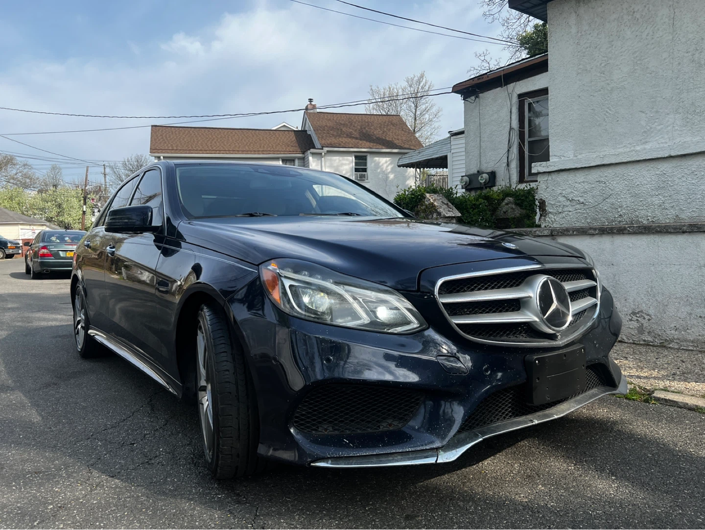 Mercedes-Benz E550 4MATIC Sedan - photo 2