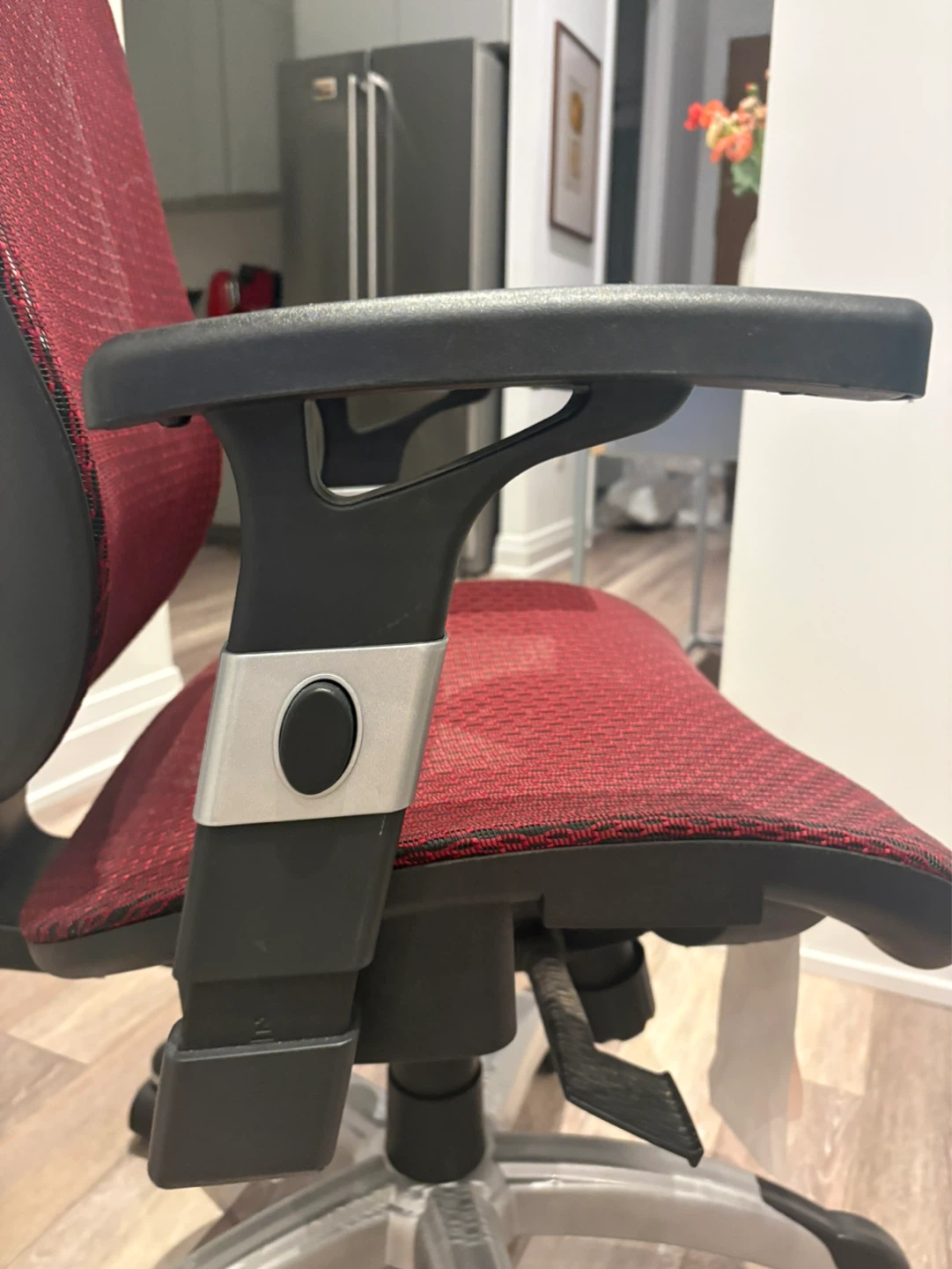 Staples Hyken Technical Mesh Task Chair - photo 2